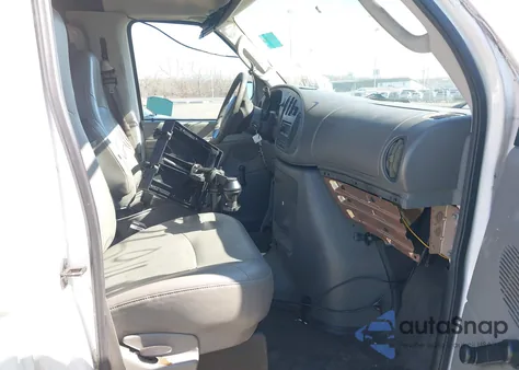 2006 Ford E-350 Super Duty Commercial/Recreational z USA, uszkodzony, nr VIN 1FTSE34L96DA70906